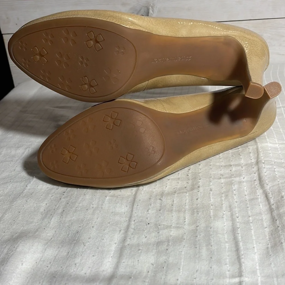 Tan Naturalizer Heel Size 11W